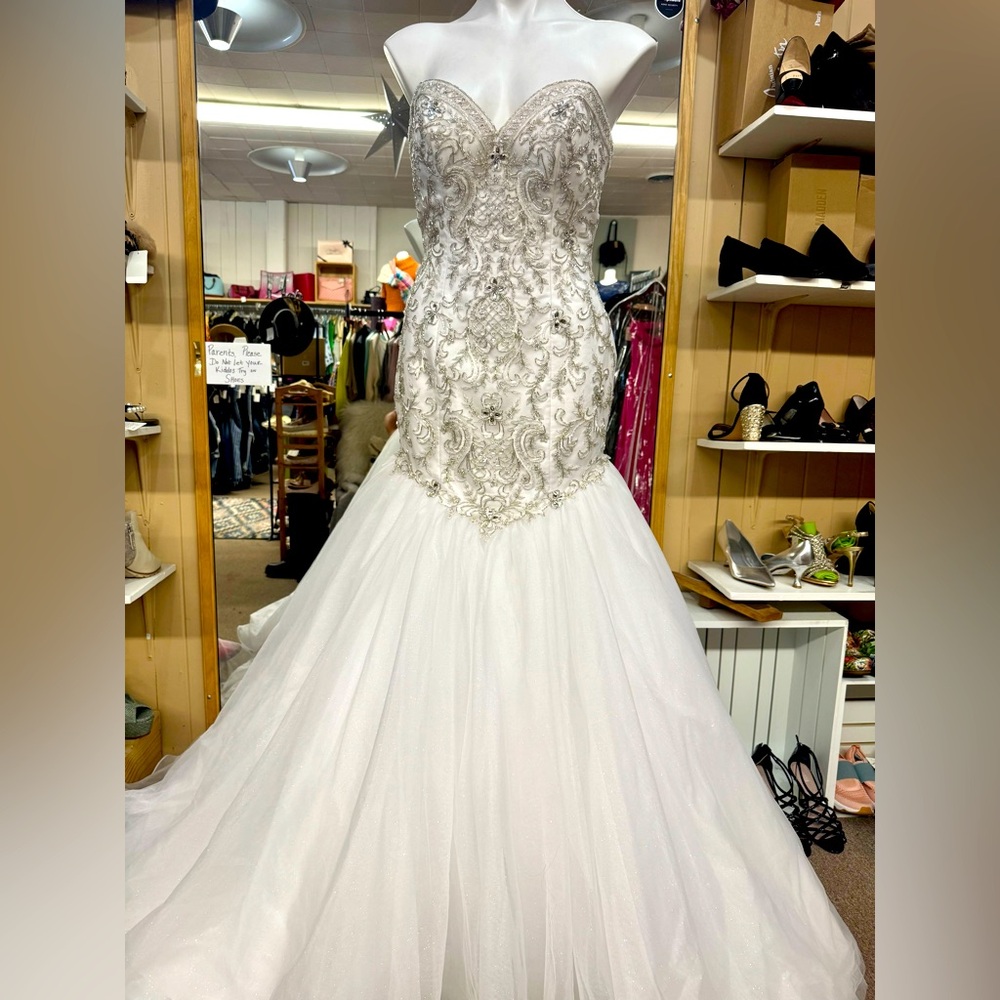 Luxe Designs wedding gown 🤍